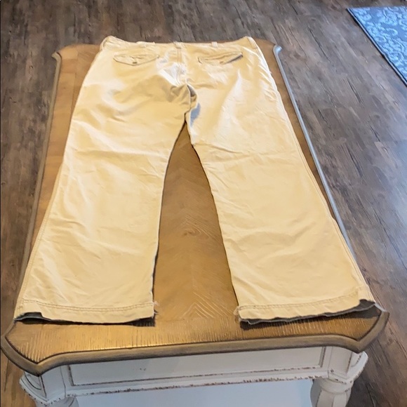 Levi pants - Picture 2 of 3